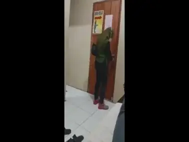 Tante Cantik Part 2 Pasrah Goyang Kasur poster